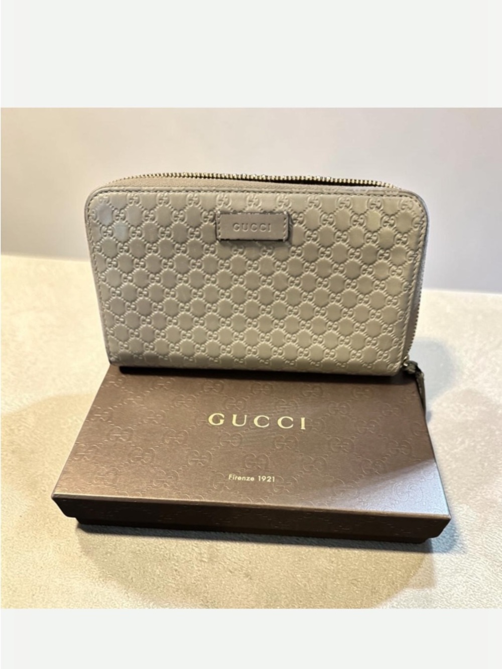 Gucci Beige GG micro Guccissima Embossed Zip-Around Wallet with box - Picture 2 of 12